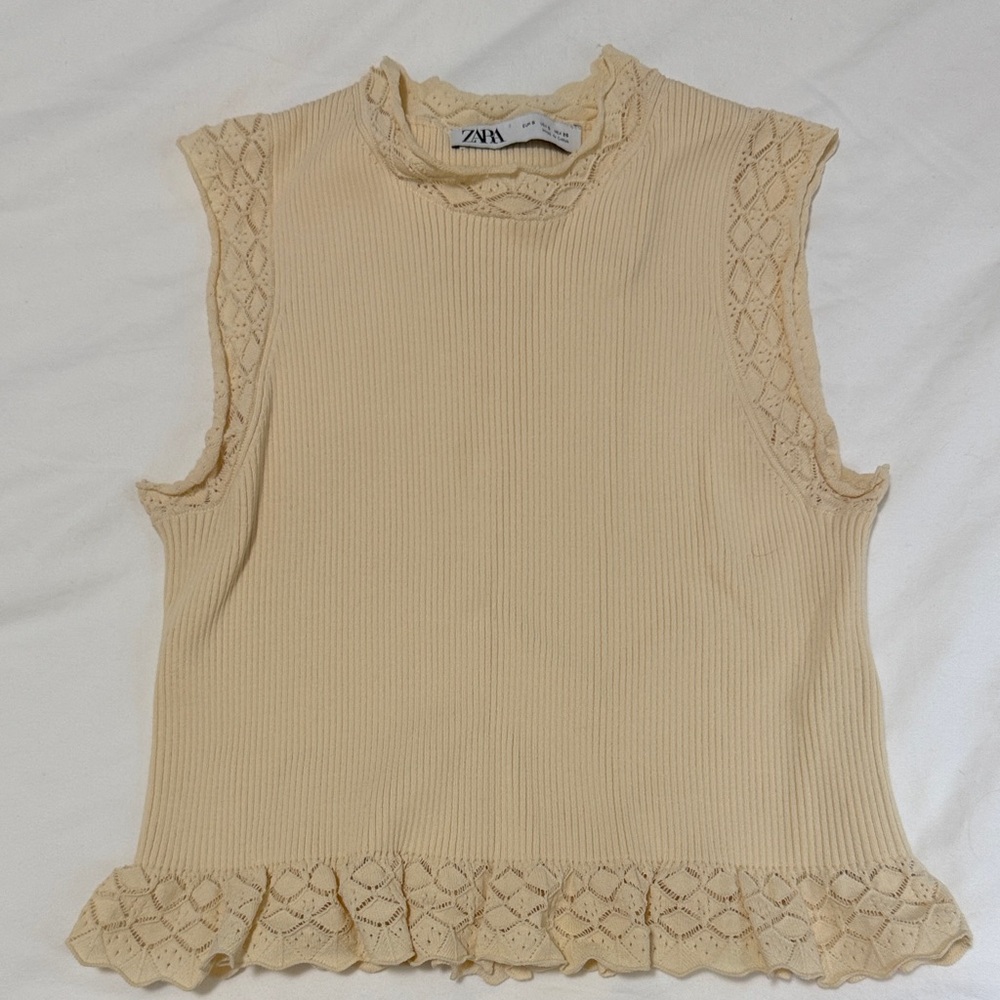 Zara Beige Lace Accent Sleeveless Blouse